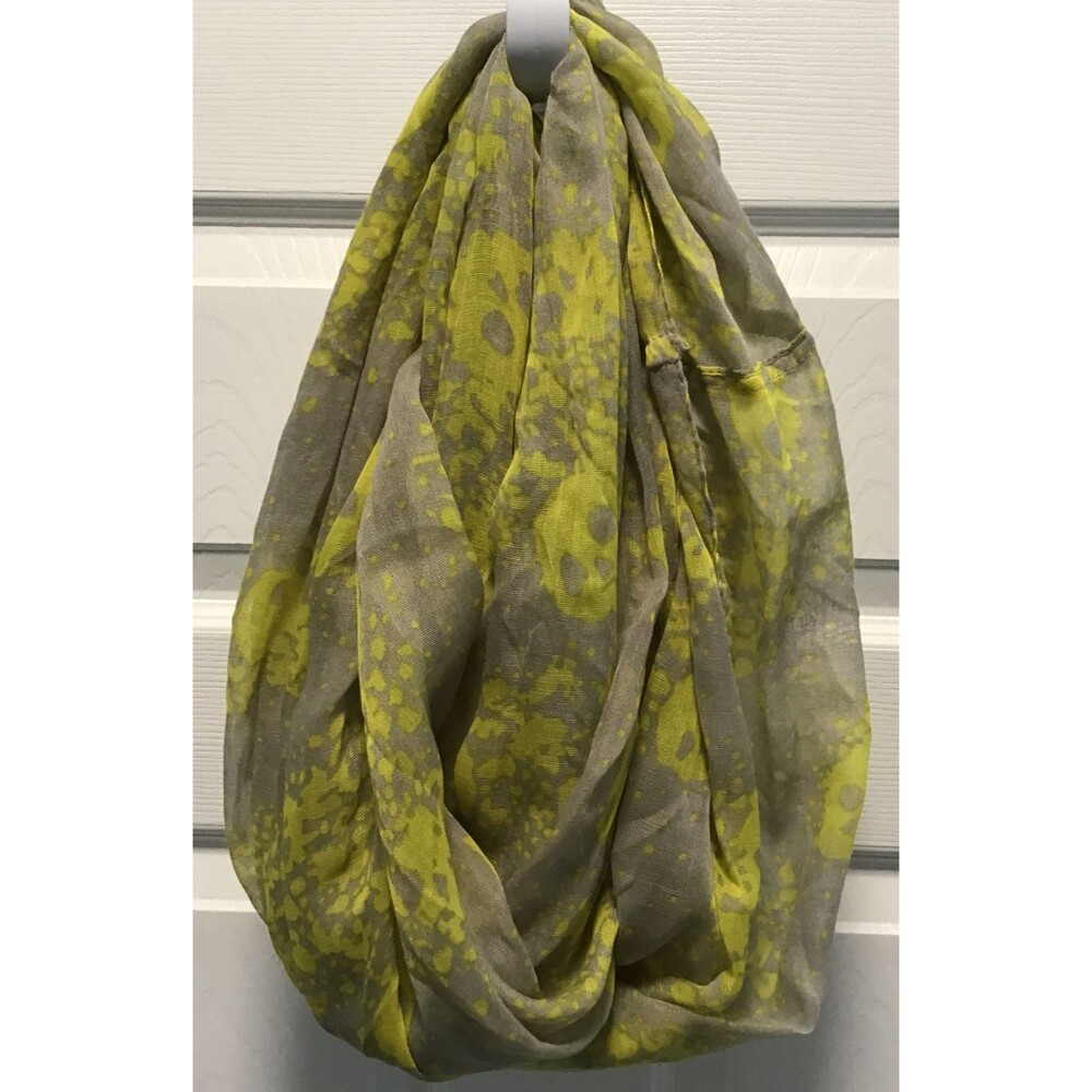 EUC Unbranded Bright Yellow & Gray Skull Print Lightweight Infinity Scarf